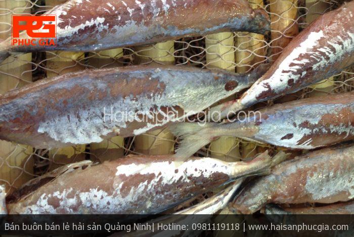 Cá nục một nắng của vùng biển Quảng Ninh