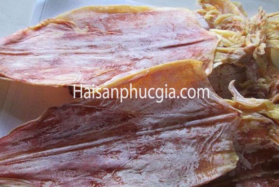 Qua bài viết "Mực khô loại nào ngon nhất?", chúng tôi tin chắc bạn đã có những kiến thức cơ bản để tìm chọn mua loại mực ngon và chất lượng nhất rồi. Nếu thấy bài viết hữu ích, đừng quên chia sẻ để bạn bè và người thân cùng biết nhé!